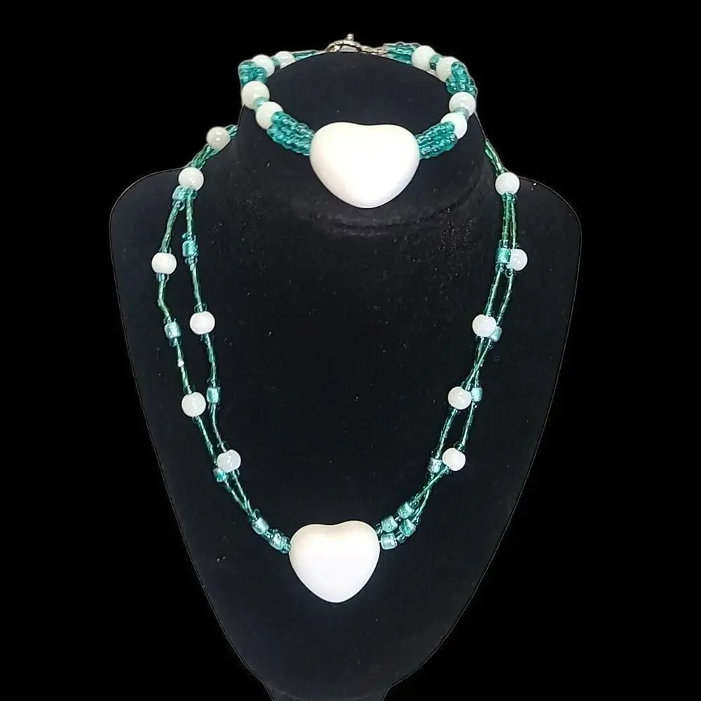 Teal Green & White Heart‎ Glass & Acrylic Bead 16